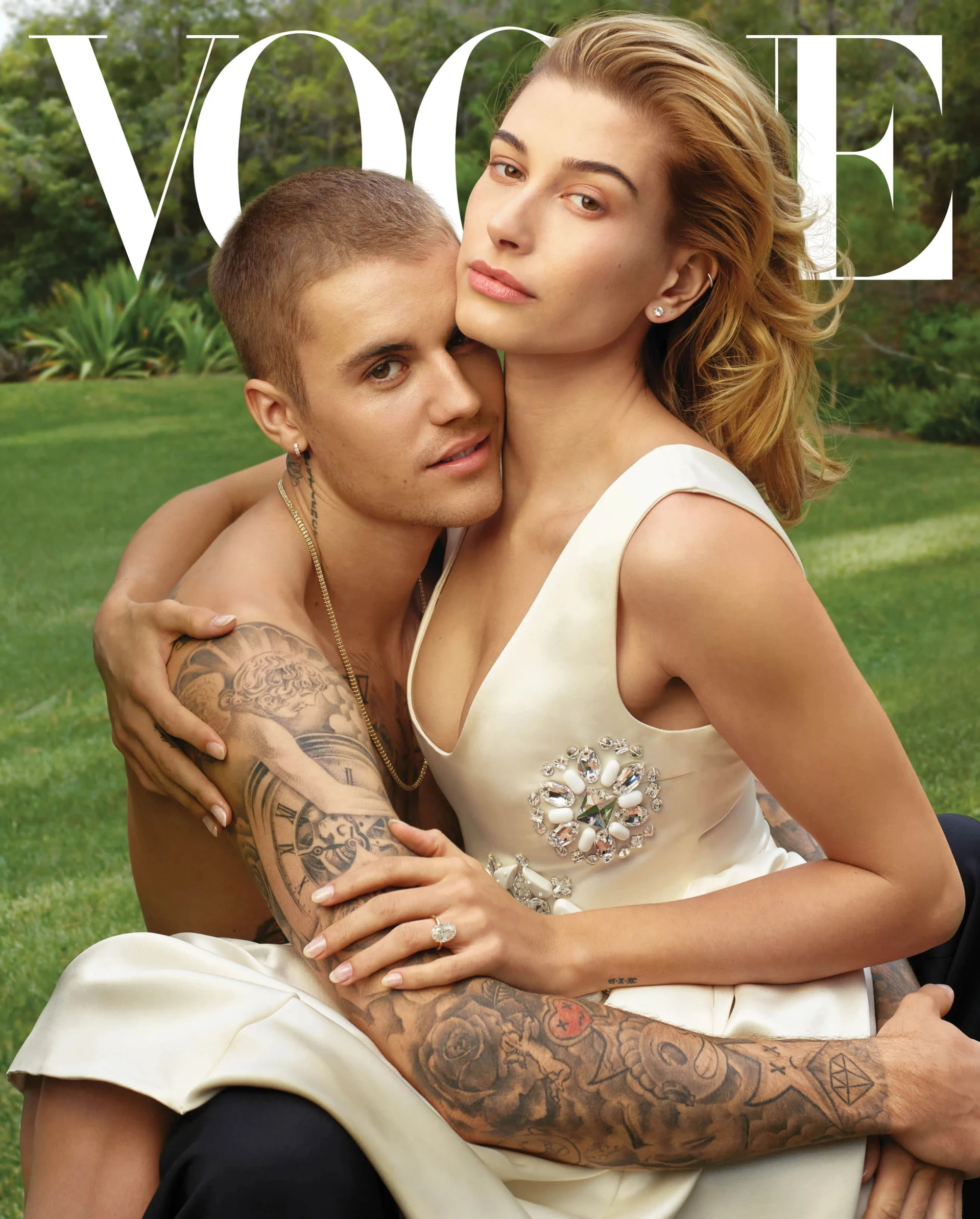 Hailey Bieber luôn là hậu phương vững chắc cho chồng trong mọi dự án. Ảnh: Page Six