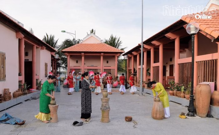Bảo tồn làng nghề truyền thống là ưu tiên trong kế hoạch phát triển của Ninh Phước.