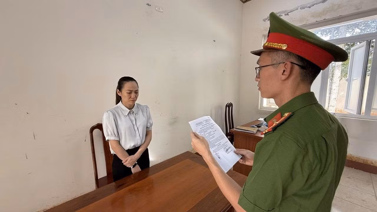 Bà Lê Thị Cẩm Chi - bị cáo trong vụ án vi phạm quy định về tham gia giao thông đường bộ.