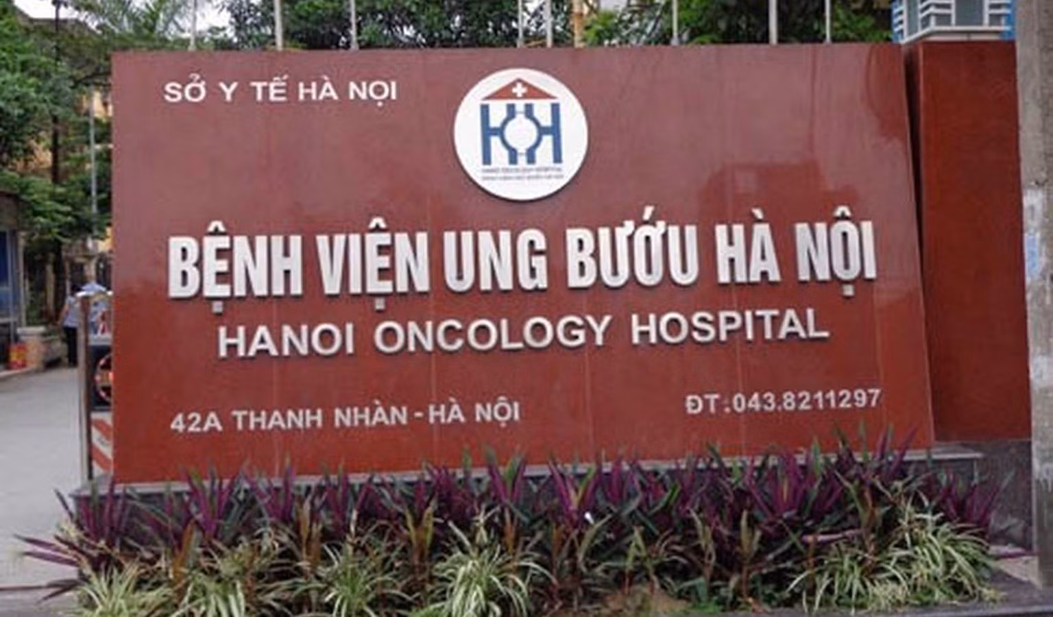 Bệnh viện Ung bướu Hà Nội hiện đang chịu áp lực lớn về số lượng bệnh nhân điều trị nội trú và ngoại trú.