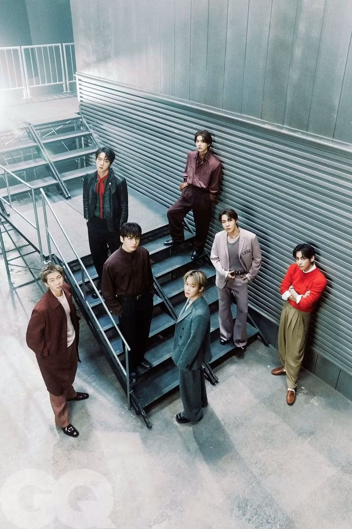 Việc BTS trở thành một trong những nghệ sĩ tiên phong biểu diễn tại halftime show mang thông điệp nhân văn khiến cộng đồng ARMY vô cùng tự hào.
