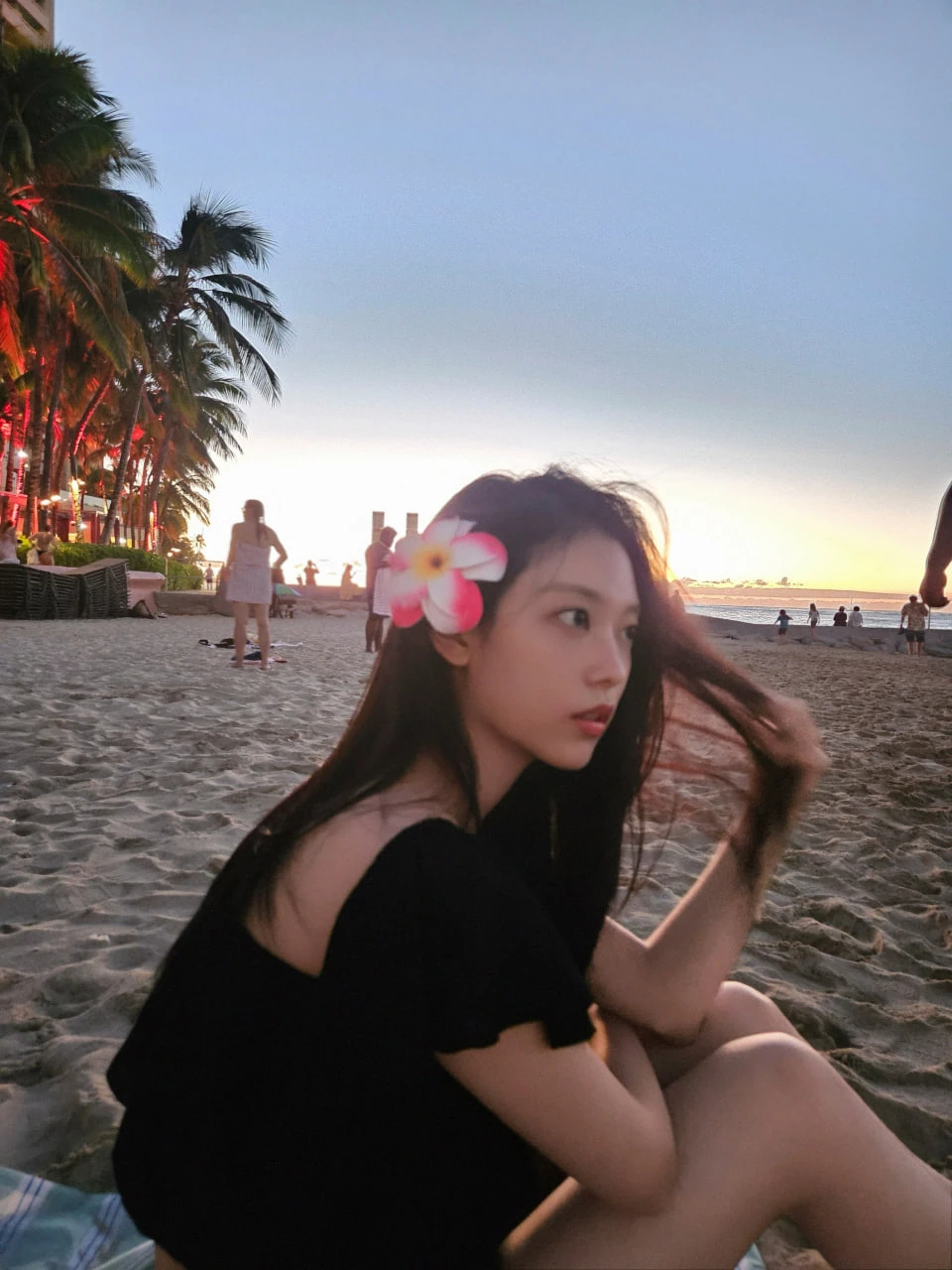 Vẻ đẹp sắc sảo và khí chất trưởng thành giúp Haerin nhận được nhiều phản hồi tích cực