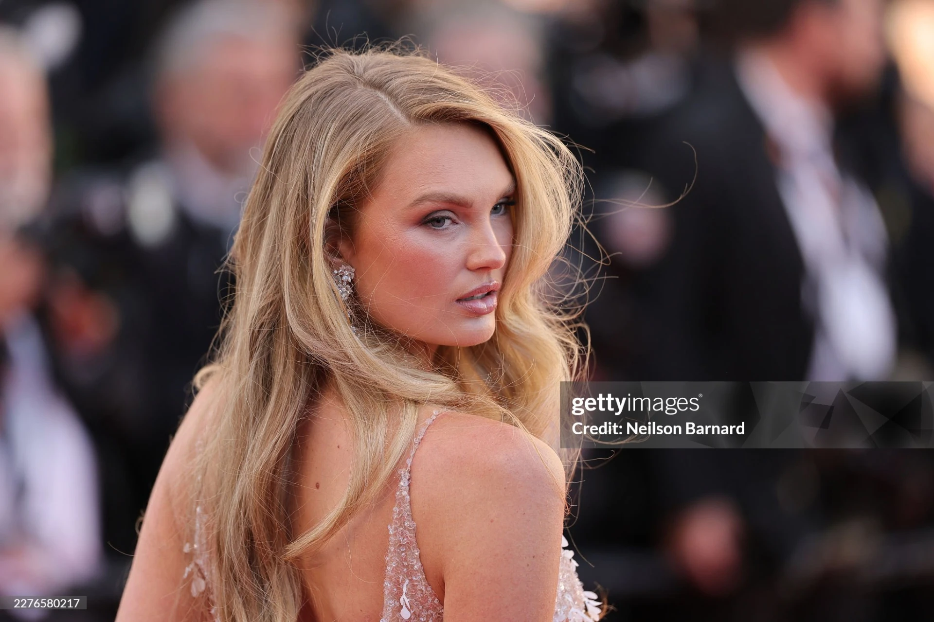 Thần thái tự tin giúp Romee Strijd tỏa sáng. Ảnh: Getty Images