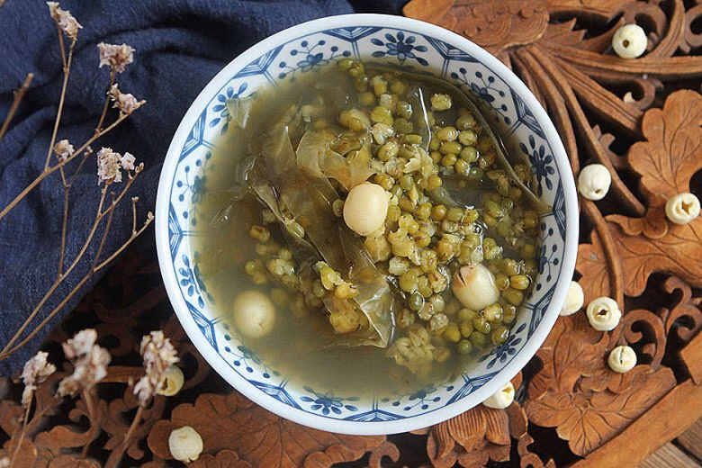 Chè đậu xanh tảo bẹ