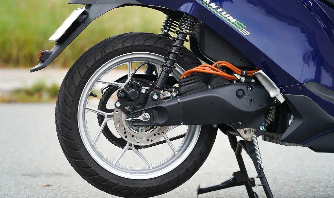 Lốp không săm Casumina kết hợp vành 16 inch tăng cường độ bám đường