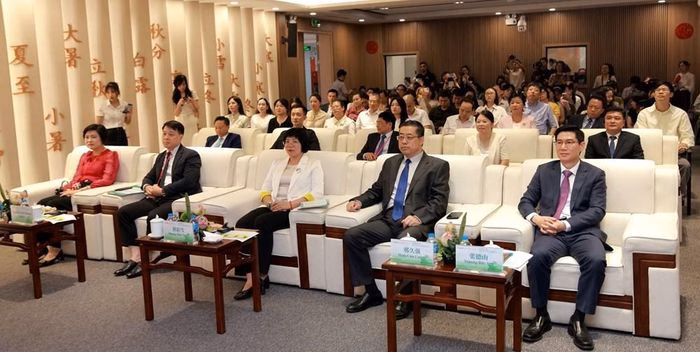Sự hiện diện của các đại biểu khẳng định tầm quan trọng của hợp tác song phương