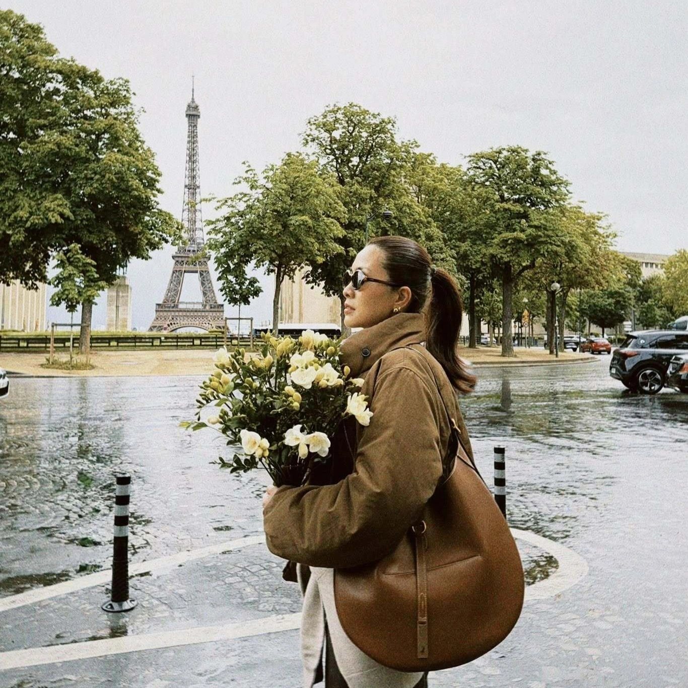 Tăng Thanh Hà tận hưởng không khí lãng mạn và ẩm thực đặc trưng của Paris (Ảnh: Facebook nhân vật).