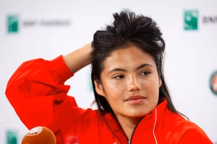 Emma Raducanu sẵn sàng cho Roland Garros, tay vợt số một nước Pháp Arthur Fils rút lui