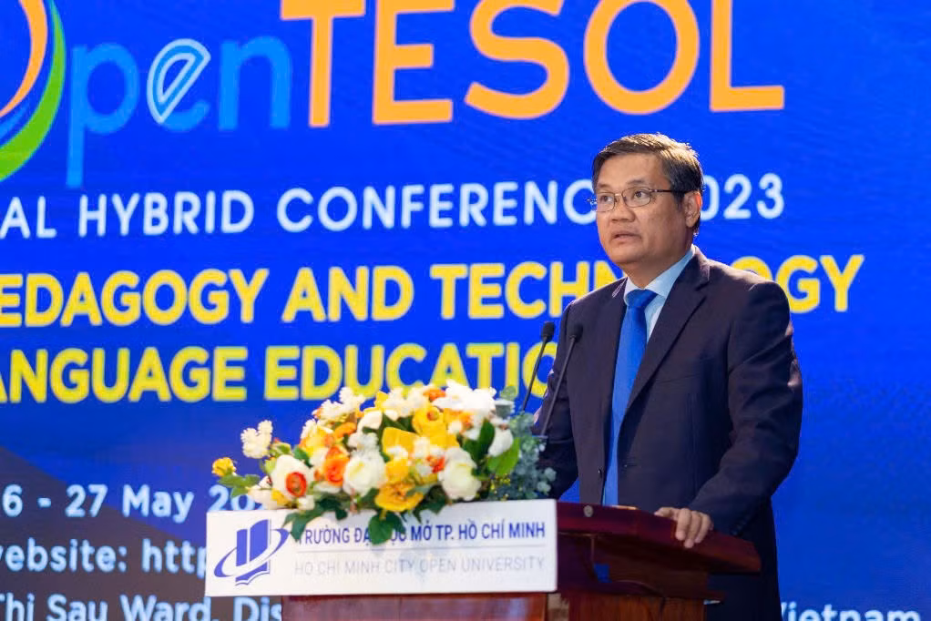 GS.TS Nguyễn Minh Hà sẽ tiếp tục dẫn dắt Trường Đại học Mở TPHCM nhiệm kỳ 2025–2031