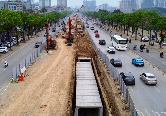 Hà Nội gấp rút hoàn thành các dự án chống ngập trước mùa mưa bão 2026. Ảnh: PV