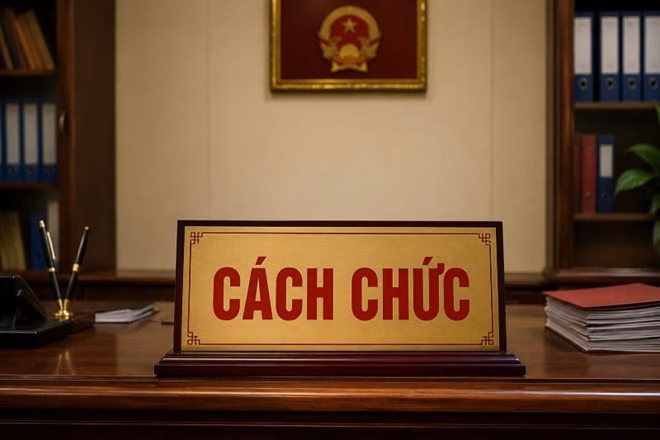 Người có nghĩa vụ kê khai tài sản bị cách chức khi kê khai không trung thực đối với tài sản, thu nhập có tổng giá trị trên 20 tỉ đồng.