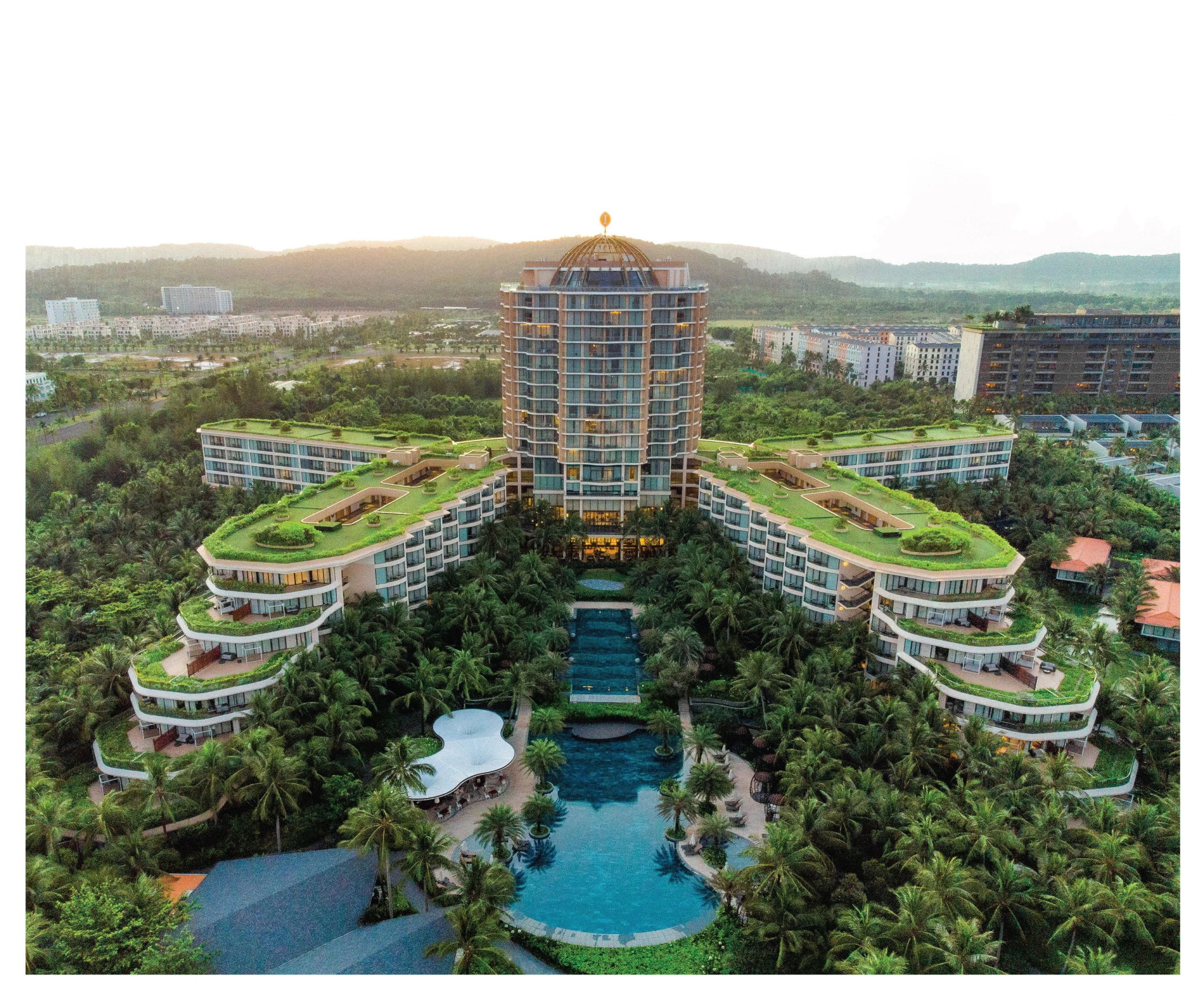 InterContinental Phu Quoc nổi bật với thiết kế sao biển đặc sắc, ôm trọn vẻ đẹp của bãi Trường (Ảnh: GROHE).