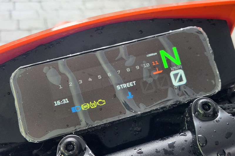 KTM 390 Adventure X tập trung vào tính ứng dụng và sự linh hoạt