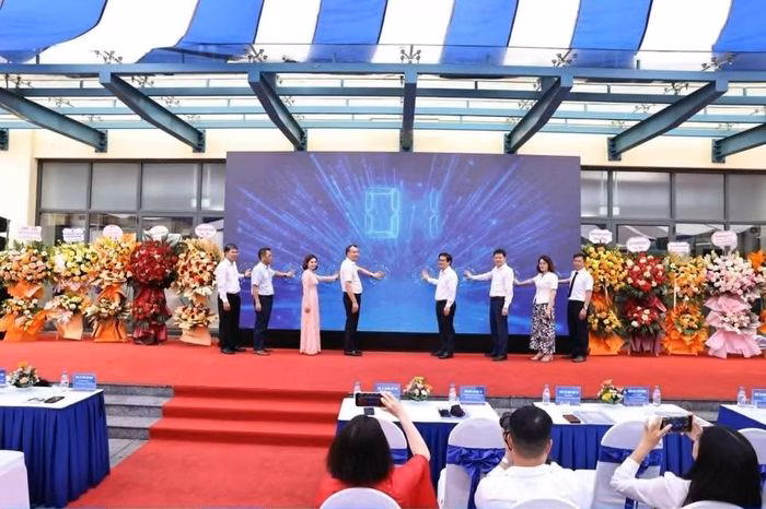Nghi thức ra mắt HNUE STEM Ecosystem đánh dấu bước tiến mới trong việc chuẩn hóa giáo dục STEM tại Việt Nam. (Ảnh: THANH TÙNG)