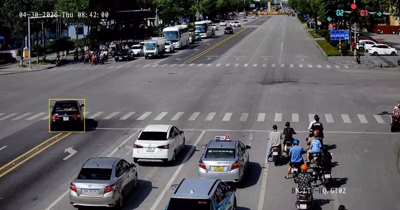 Nhiều chủ xe bị phạt nguội lỗi sai làn, sai vạch