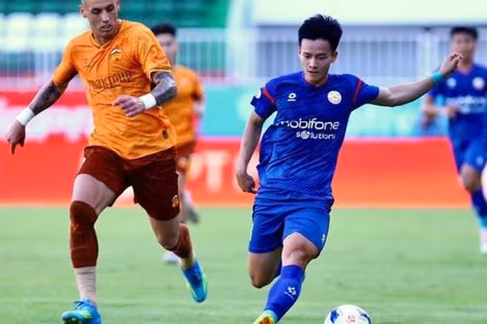 Nóng cuộc đua trụ hạng