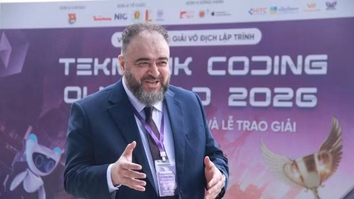 PGS. TS Ali Al-Dulaimi, Trưởng khoa Khoa học máy tính và Công nghệ tại BUV.