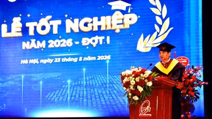 Phó Giáo sư, Tiến sĩ Đặng Hoài Bắc, Giám đốc Học viện Công nghệ Bưu chính Viễn thông, phát biểu tại buổi lễ.