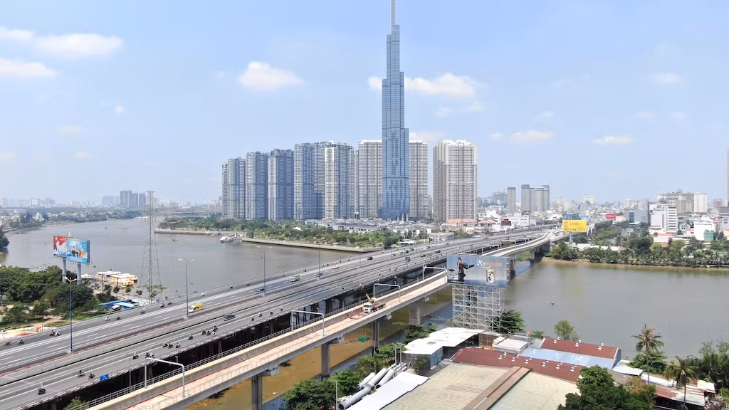 Định hướng phát triển TPHCM trở thành siêu đô thị đa trung tâm, hiện đại và thích ứng biến đổi khí hậu.