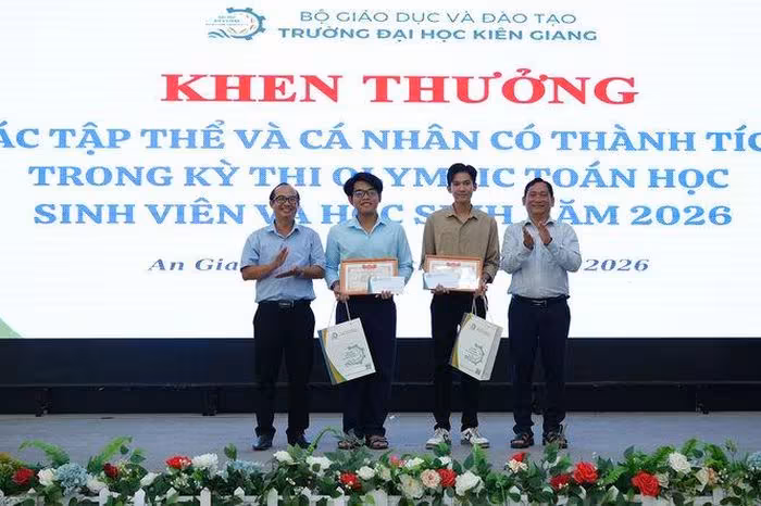 Sinh viên khẳng định bản thân ở sân chơi toán học