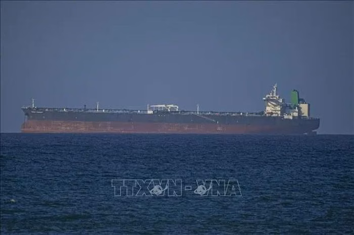 Eo biển Hormuz là tuyến đường huyết mạch vận chuyển dầu mỏ toàn cầu, nơi mọi biến động nhỏ đều gây chấn động thị trường năng lượng. Ảnh: AA/TTXVN