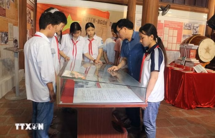Những tư liệu quý giá về Bác được lưu giữ cẩn thận, phục vụ công tác nghiên cứu và giáo dục truyền thống.