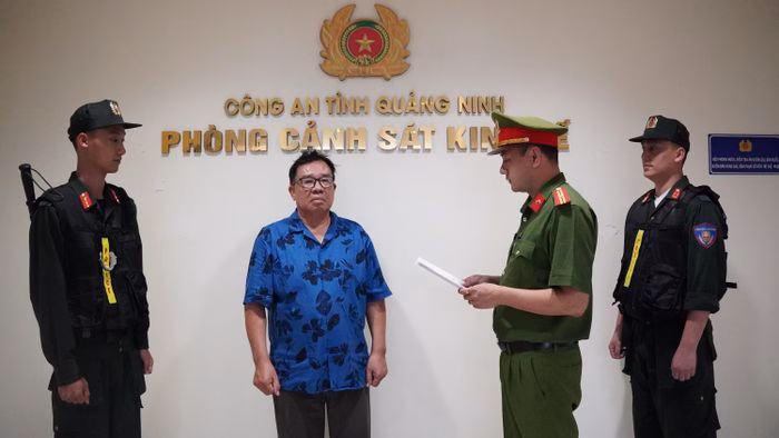 Bị can Vương Đức Lanh bị điều tra về hành vi "Lừa đảo chiếm đoạt tài sản" theo khoản 4, Điều 174 Bộ luật Hình sự. (Ảnh: Công an tỉnh Quảng Ninh)
