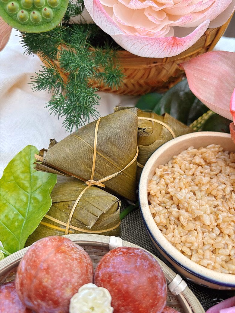 Chúc bạn thành công với mâm cỗ Tết Đoan Ngọ