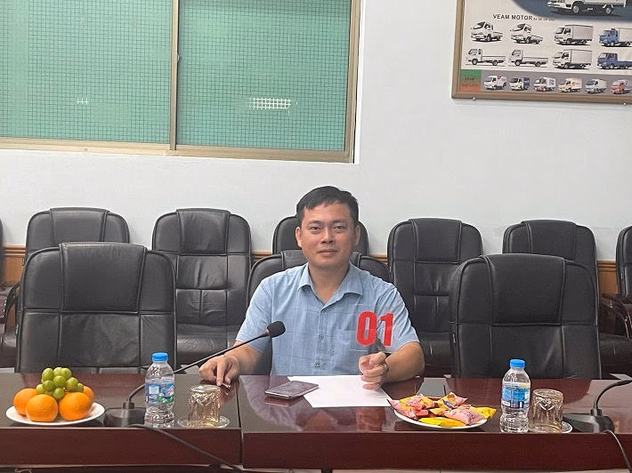 Ông Lê Danh Vinh, Giám đốc Công ty TNHH MTV Khánh Chi Sơn La, đơn vị trúng đấu giá lô xe.