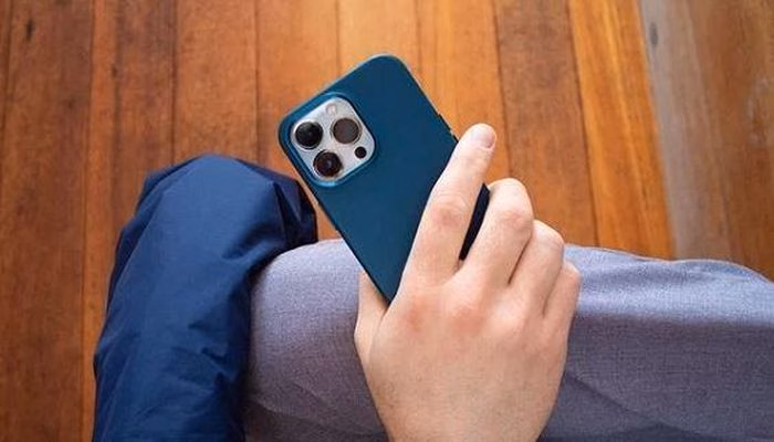 Ốp lưng quá dày có thể khiến điện thoại không thể tản nhiệt hiệu quả