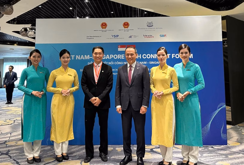 Vietnam Airlines và Ant International hợp tác chiến lược