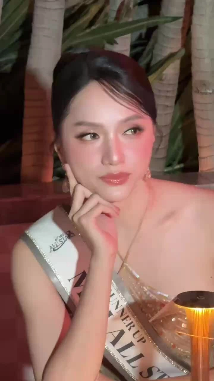 Hương Giang trong sự kiện sau khi về nước hôm 3/6. Video: Khắc Bình