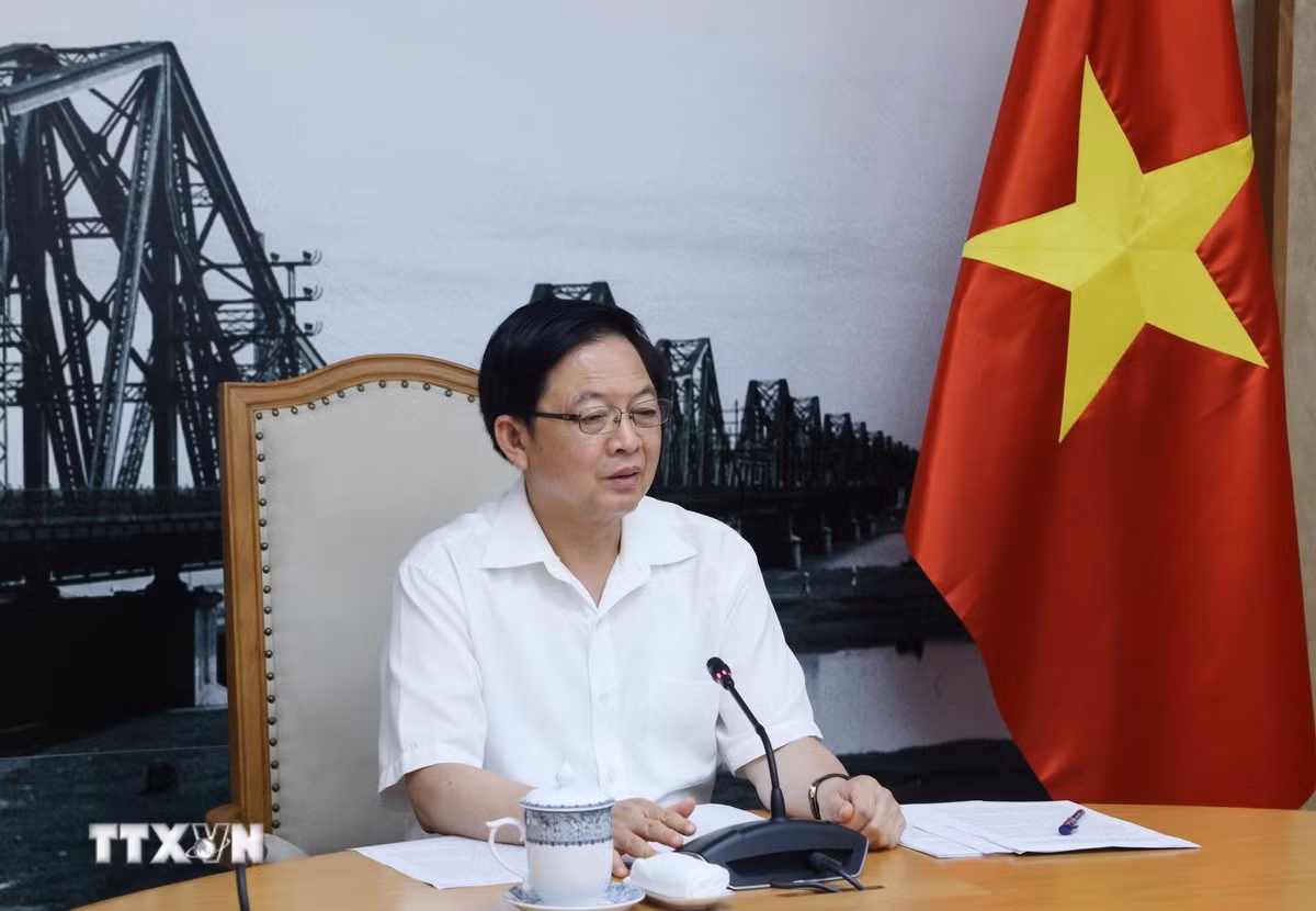 Phó Thủ tướng Hồ Quốc Dũng chủ trì họp về Nghị định hướng dẫn Luật Công nghệ cao (sửa đổi) và các văn bản cần ban hành của Bộ Khoa học và Công nghệ trong 6 tháng đầu năm 2026. (Ảnh: Lâm Khánh/TTXVN)