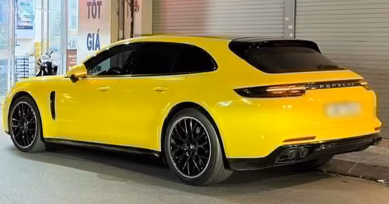 Porsche Panamera 4 Sport Turismo hiếm gặp trên đường phố Hà Nội