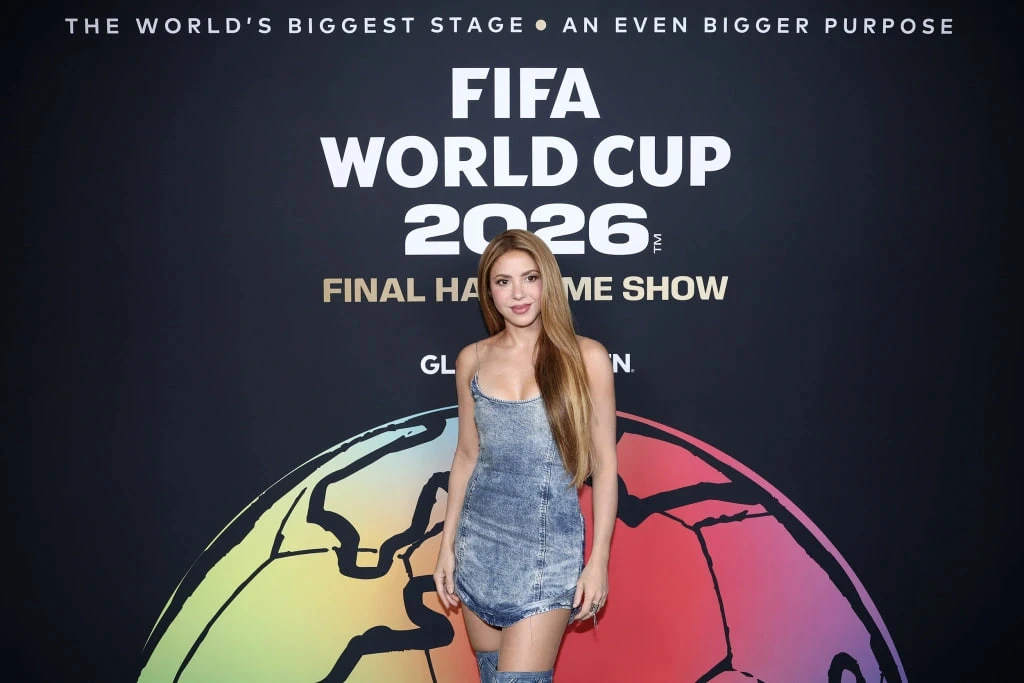 Shakira sẽ diễn tại lễ khai mạc tại Mexico và sân khấu giữa giờ đầu tiên trong lịch sử chung kết FIFA World Cup