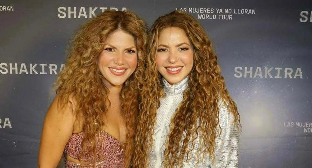 Shakira (phải) và bản sao Rebeca Maiellano (trái) (Ảnh: Getty).