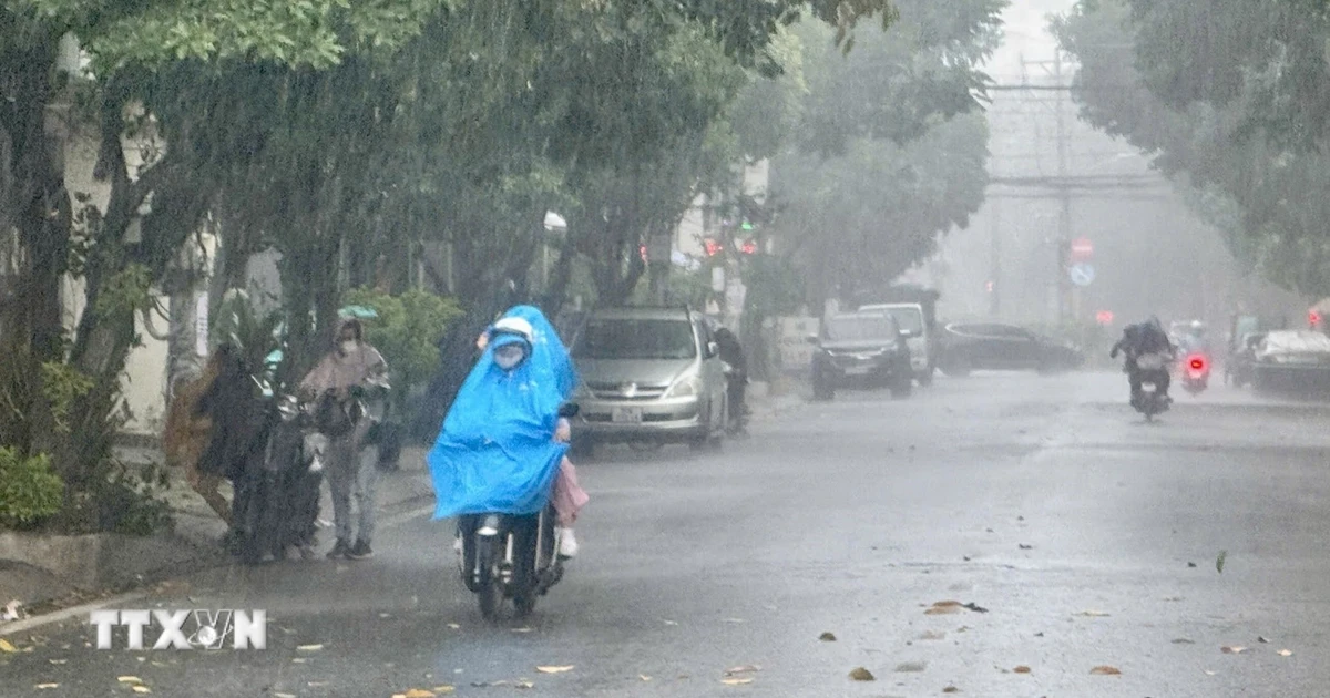 Thời tiết ngày 16/6: Bắc Bộ tiếp tục mưa to, nhiều vùng biển có dông lốc