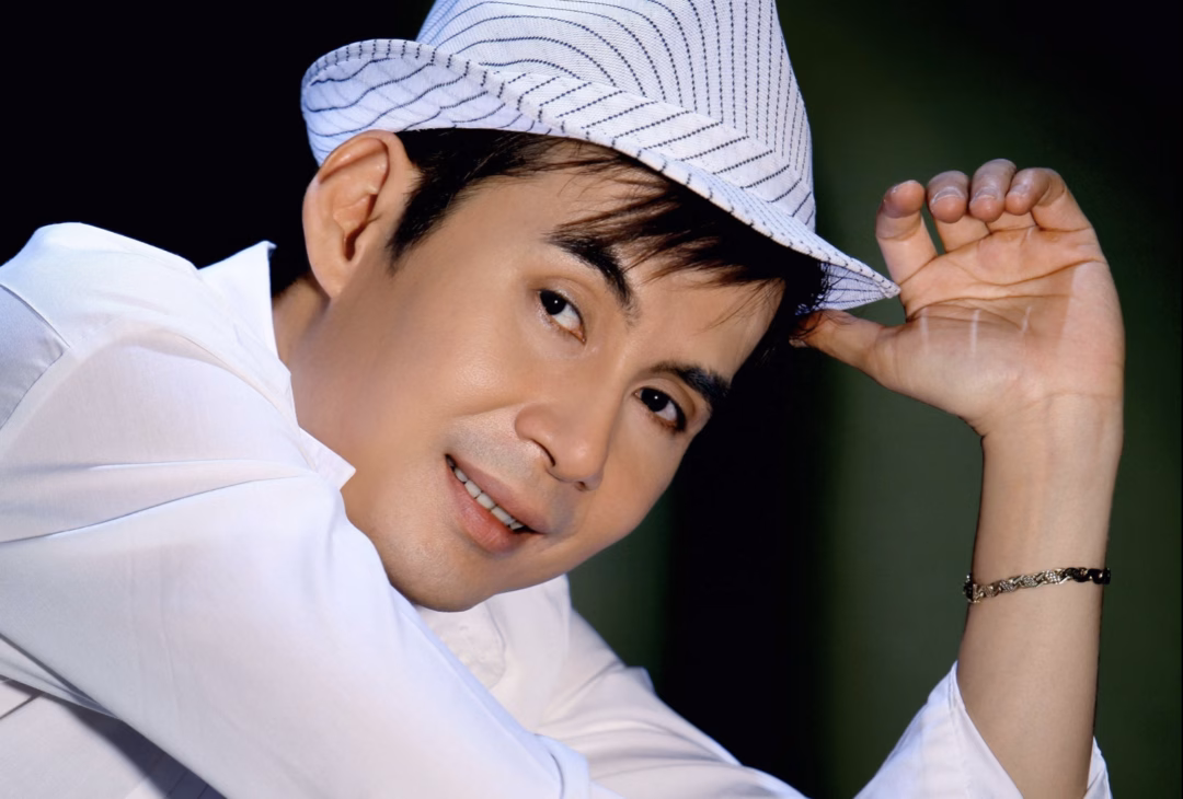 Ca sĩ Đoan Trường luôn chọn cách ứng xử tinh tế để tránh những hiểu lầm không đáng có tại các sự kiện.