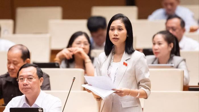 Đại biểu Nàng Xô Vi (Đoàn ĐBQH tỉnh Quảng Ngãi) phát biểu thảo luận tại Kỳ họp thứ nhất, Quốc hội khóa XVI. Ảnh: QH