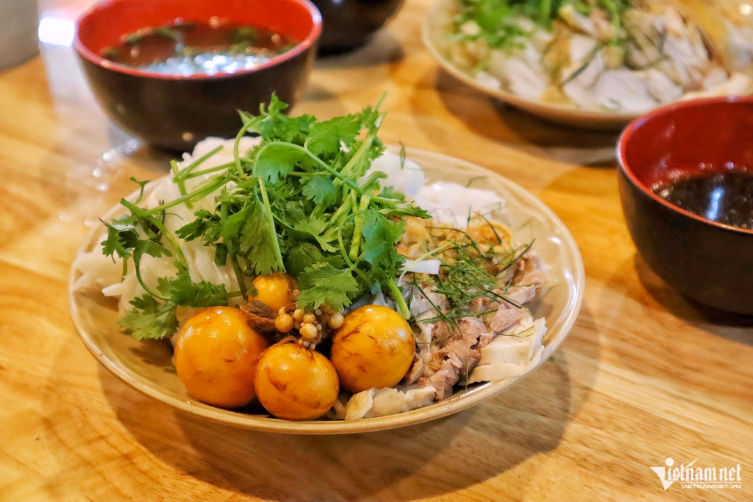 Không gian quán mới